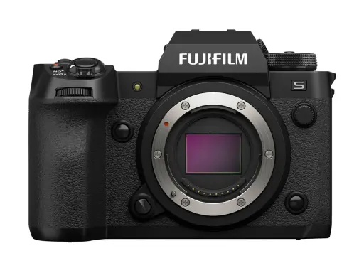 Czarny aparat Fujifilm xh2s z metalowym bagnetem obiektywu i widocznym sensorem.