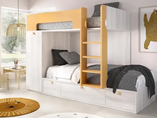 Habitaciones pequeñas con literas, optimizando el espacio con camas superpuestas y cajones integrados. Ideal para compartir.