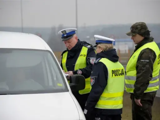 Twoje prawa: Kiedy policja może badać alkomatem? Odmowa = przestępstwo