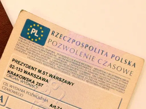 Polski dowód rejestracyjny pojazdu, pozwolenie czasowe wydane w Warszawie.