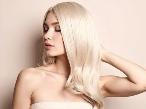 Platynowy blond - jak go uzyskać i utrzymać bez żółknięcia?