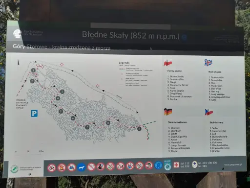Mapa turystyczna Błędne Skały w Górach Stołowych. Pokazuje trasę, punkty widokowe i formy skalne.
