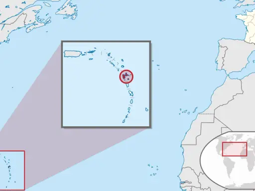 Mapa pokazuje, gdzie leży Gwadelupa, w archipelagu Małych Antyli, na Morzu Karaibskim.