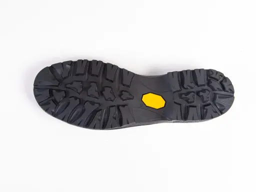 Podeszwa Vibram do butów trekkingowych, gotowa do wymiany, zapewniająca przyczepność i trwałość.