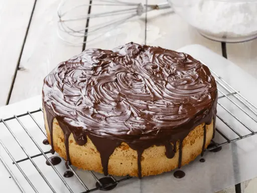 Śmietana do ganache: 30% czy 36%? Zrób idealną polewę!