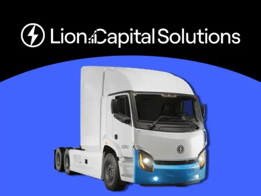 Camion électrique blanc de Lion.Capital Solutions, prêt à atténuer le ride du lion sur les routes.