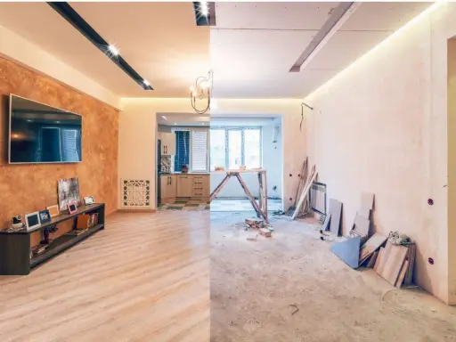 Remont starego domu od czego zacząć? Podzielony obraz pokazuje salon po remoncie i stan surowy.