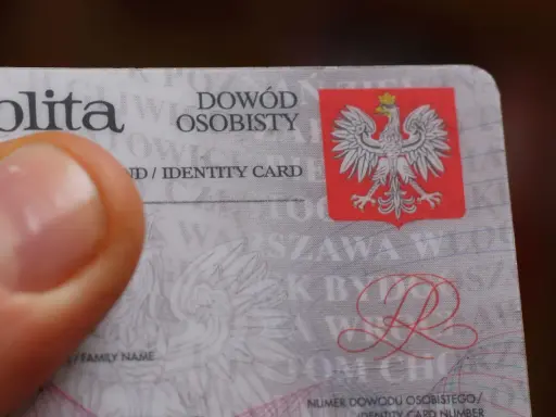 Zgubiony dowód osobisty? Jak szybko zabezpieczyć dane? Poradnik