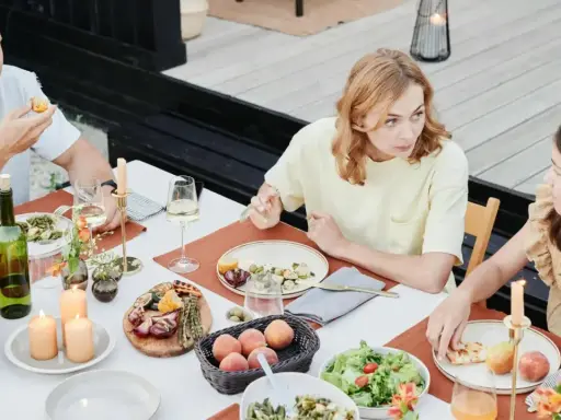 Jakie przekąski do wina? Odkryj idealne połączenia smaków
