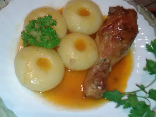 Kluski śląskie z dziurką: idealny przepis i porady na sukces