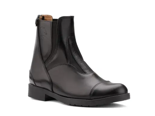Buty jeździeckie damskie: Oficerki czy sztyblety? Wybierz mądrze!