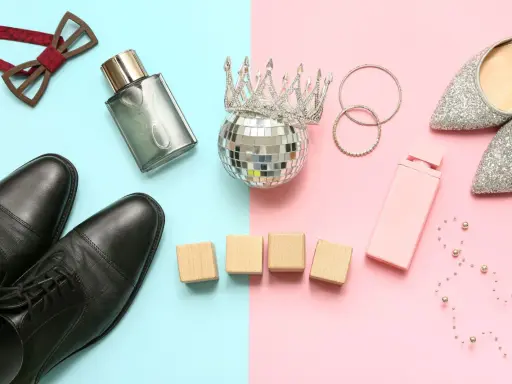 Eleganckie czarne buty męskie i błyszczące srebrne szpilki, idealne buty w prezencie na specjalną okazję.