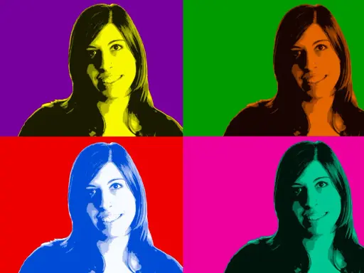 Retrato de mujer con efecto Andy Warhol en cuatro paneles de colores vibrantes: morado, verde, rojo y rosa.