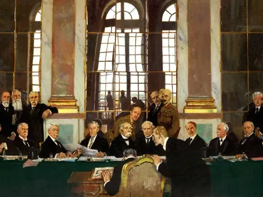 Podpisanie traktatu wersalskiego, które miało dalekosiężne skutki dla Europy. Mężczyźni w garniturach i mundurach siedzą przy zielonym stole.