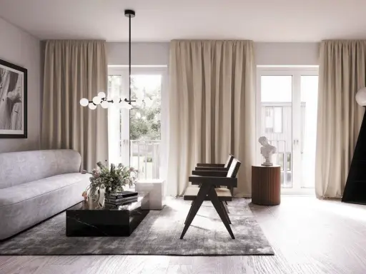 Ett modernt vardagsrum med en elegant soffa, mörkt marmorbord och en unik golvlampa. Blå inredning i vardagsrummet skapar en lugn atmosfär.