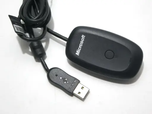 Adapter USB do pada Xbox 360. Dowiedz się, jak podłączyć pada Xbox do PC za pomocą tego akcesorium.