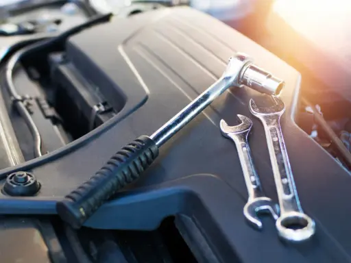 Auto nie przeszło przeglądu? Kary, koszty i co robić krok po kroku