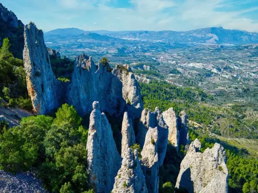 Los paisajes de montaña más impresionantes y sus secretos ocultos