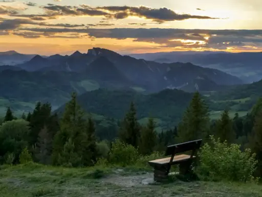 Wysoki Wierch: Szlaki, widoki 360°. Zaplanuj idealną wyprawę w Pieniny.