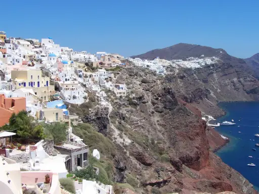 Santorini: Odkryj najpiękniejsze miejsca i zaplanuj podróż marzeń