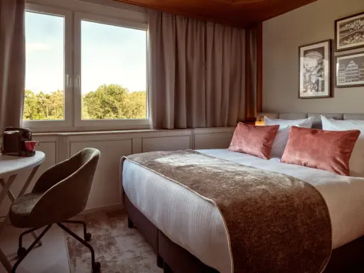 Leonardo Hotel Frankfurt City South: Lage, Zimmer & Services