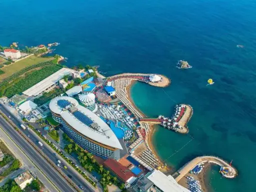 Türkei Urlaub 2025: All Inclusive Deals mit Flug & Hotel finden