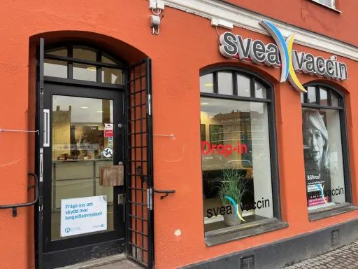 Svea Vaccin i Lund erbjuder drop-in vaccination. Fråga om skydd mot lunginflammation.