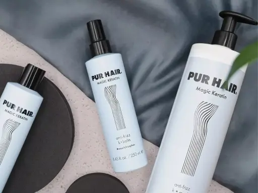 PUR HAIR Magic Keratin Produkte für eine glatte, frizzfreie Haarpracht. Die keratin behandlung für seidiges Haar.