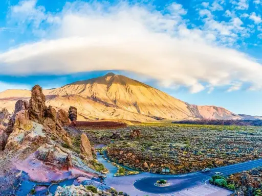 La montaña más alta de España: El Teide y sus impresionantes características