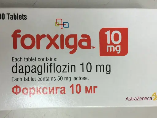Opakowanie leku Forxiga 10 mg, zawierające 30 tabletek z dapaglifloziną. Szukasz forxiga zamiennik?