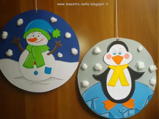 Pupazzi di neve e pinguini colorati, perfetti per le decorazioni invernali scuola primaria.