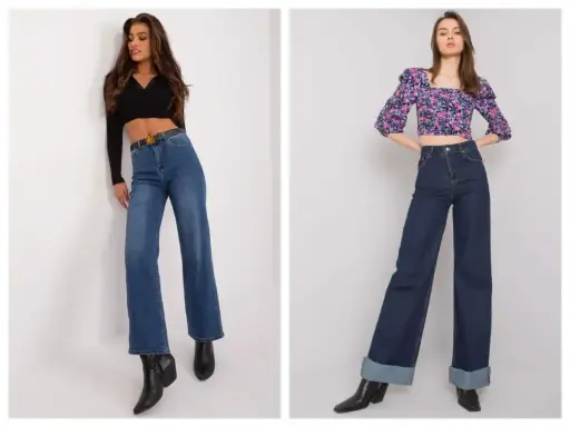 Dwie kobiety prezentują modne stylizacje z jeansami. Jedna w jasnych dzwonach i czarnym topie, druga w granatowych szerokich jeansach i kwiecistej bluzce.