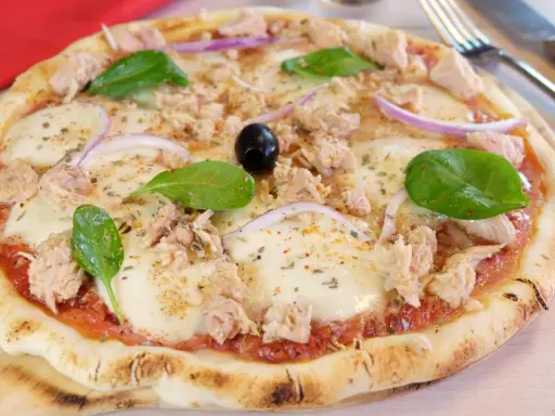 Pizza au thon inratable: Votre guide pour une pâte croustillante