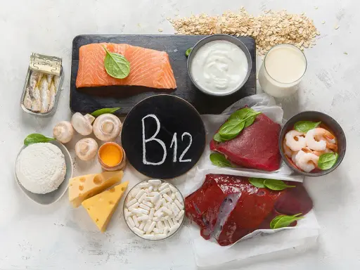 B12-reiche Lebensmittel wie Fisch, Fleisch, Eier, Milchprodukte und Pilze. Welches B12 wird am besten aufgenommen? Die Aufnahme hängt von der Form ab.
