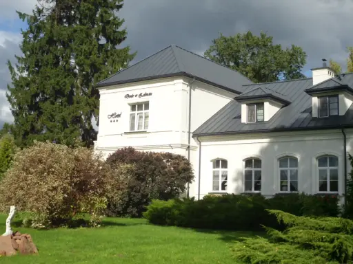 Dworek w Zabużu: Luksusowe SPA nad Bugiem? Odkryj Podlasie!