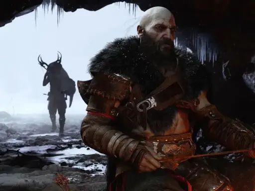 Kratos w jaskini, przygotowuje łuk. W tle postać z rogami. God of War Ragnarök - poradnik.
