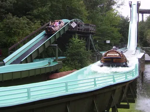 Holiday Park: Ehemalige Attraktionen Superwirbel, Teufelsfässer