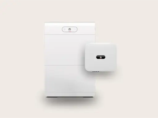 Vit Huawei Luna 15 kWh batterilagringssystem med en inverter.