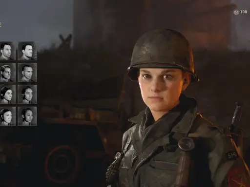 Wybór twarzy żołnierza w grze Call of Duty 2. Widoczna postać w hełmie, obok miniatur innych postaci.