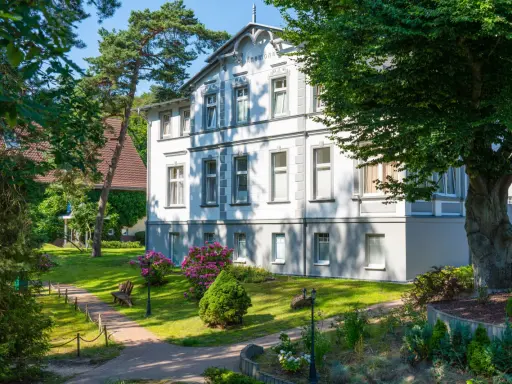 Villen im Park Bansin: Luxus-Wellness & Parkidylle an der Ostsee