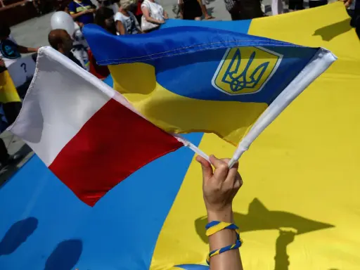 Jak wygląda flaga? Polska, Ukraina i podobne. Odkryj ich sekrety!
