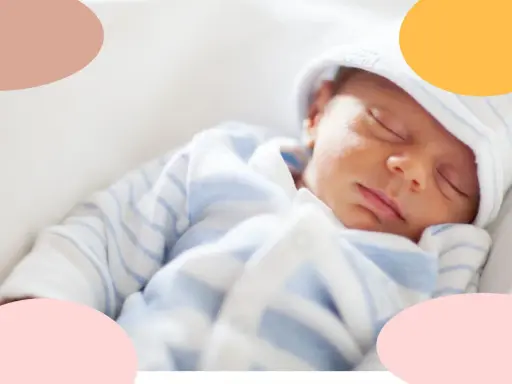 Un tierno bebé duerme plácidamente, ajeno al mundo. Pronto será el despertar de un nuevo día, pero ahora disfruta de su siesta.