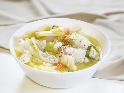 Soupe aux choux pour maigrir : miracle ou danger ? Le verdict.