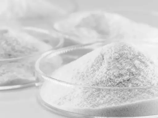 Polvere bianca in capsule di Petri, forse sodio butirrato. Attenzione alle controindicazioni prima dell'uso.