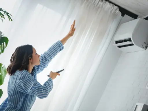 Klimatyzacja do mieszkania: Jak wybrać i nie żałować?