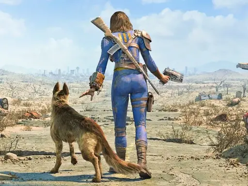 Postapokaliptyczny krajobraz z bohaterką w niebieskim kombinezonie i psem. W tle ruiny i miasto, sugerujące świat po wojnie. To może być obraz z gry Fallout 4, wzbogacony o mody.