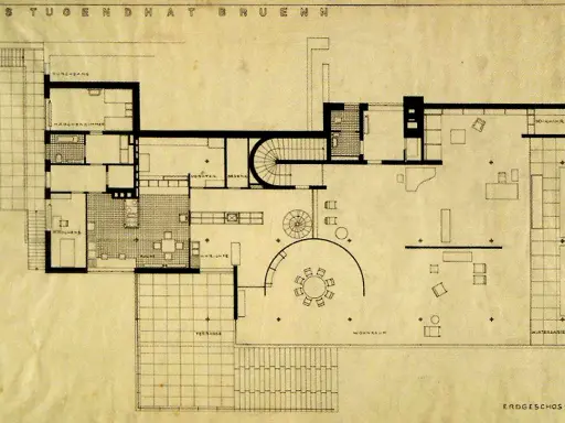 Pianta del piano terra della casa Tugendhat, con dettagli di stanze, scale e arredi.