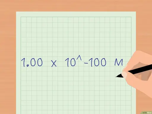 Eine Hand schreibt auf kariertem Papier: 1.00 x 10^-100 M. Dies ist ein Schritt, um den pH-Wert zu berechnen.