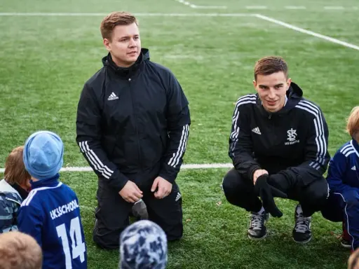 Zajęcia z piłki nożnej dla dzieci w Łodzi - najlepsze oferty i lokalizacje