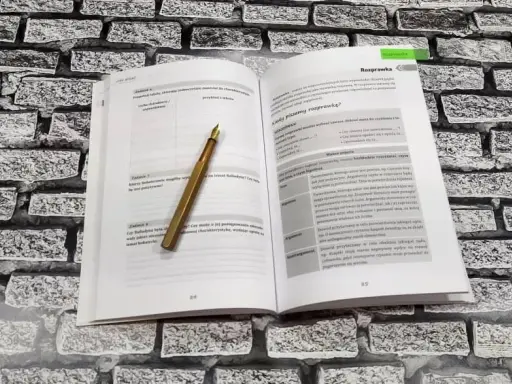 Czy warto podążać za marzeniami? Argumenty za i przeciw w rozprawce